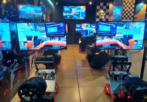 gaming-eSports-games-room-technology-electronic-device-1601106-pxhere.com